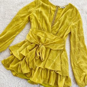 Yellow Ruffled Romper🌼